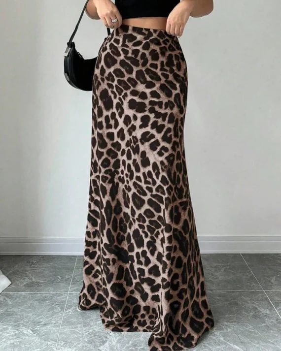 Chic Leopard Print A-Line Midi Skirt
